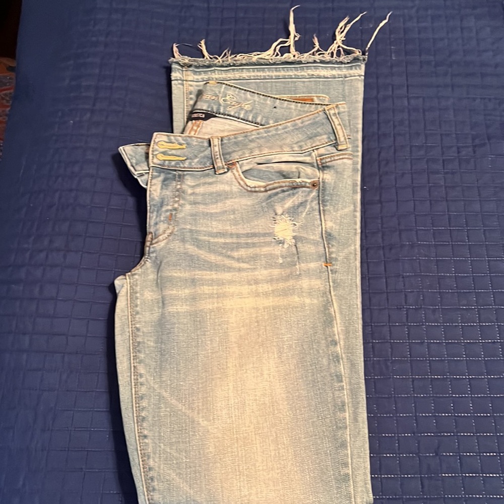 AEO Artist Flare with distressed details, EUC